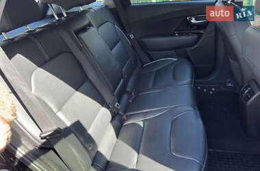 Позашляховик / Кросовер Kia Niro 2022 в 
