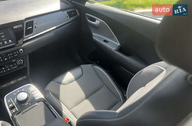 Позашляховик / Кросовер Kia Niro 2019 в 