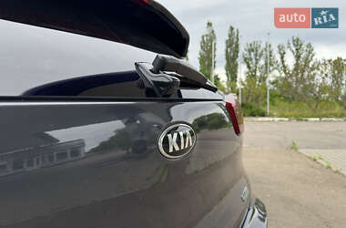 Позашляховик / Кросовер Kia Niro 2020 в 