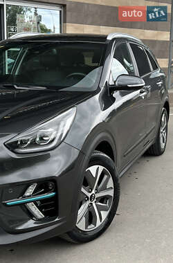 Позашляховик / Кросовер Kia Niro 2021 в 