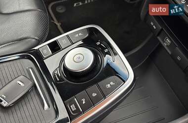 Позашляховик / Кросовер Kia Niro 2019 в 