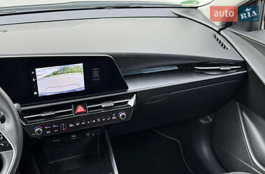 Внедорожник / Кроссовер Kia Niro 2022 в 