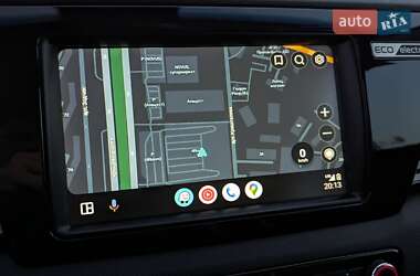 Позашляховик / Кросовер Kia Niro 2020 в 
