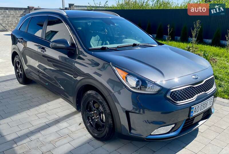 Внедорожник / Кроссовер Kia Niro 2018 в 