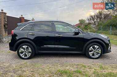 Позашляховик / Кросовер Kia Niro 2019 в 