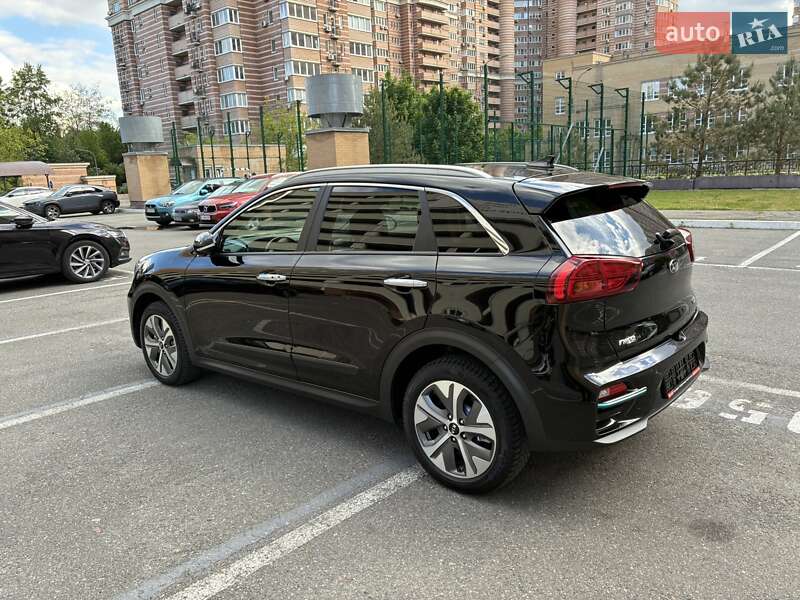 Внедорожник / Кроссовер Kia Niro 2020 в Киеве