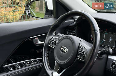 Позашляховик / Кросовер Kia Niro 2021 в 