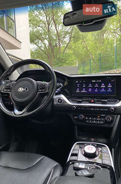 Позашляховик / Кросовер Kia Niro 2021 в 