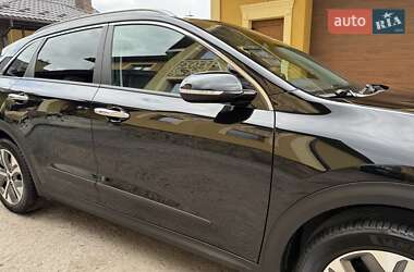 Позашляховик / Кросовер Kia Niro 2021 в 