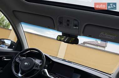 Позашляховик / Кросовер Kia Niro 2021 в 
