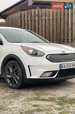 Позашляховик / Кросовер Kia Niro 2017 в 
