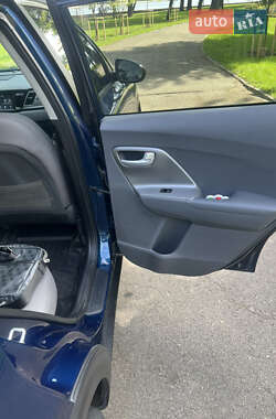 Позашляховик / Кросовер Kia Niro 2017 в Києві