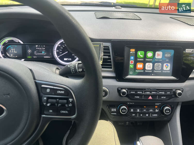 Внедорожник / Кроссовер Kia Niro 2017 в Киеве