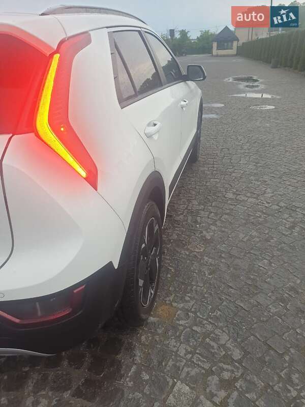 Внедорожник / Кроссовер Kia Niro 2023 в Львове