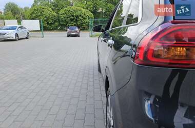 Позашляховик / Кросовер Kia Niro 2021 в 