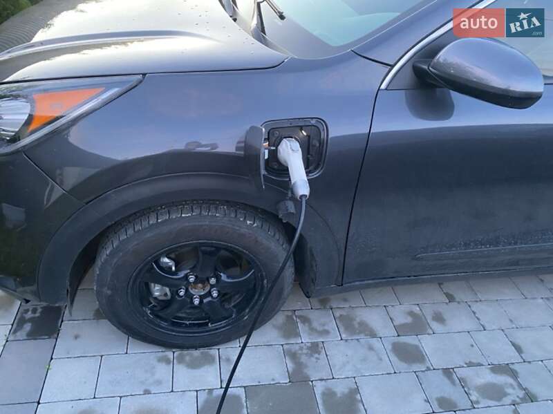Позашляховик / Кросовер Kia Niro 2018 в Ужгороді