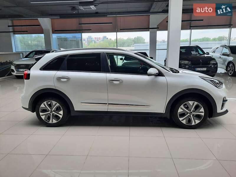 Внедорожник / Кроссовер Kia Niro 2020 в Хмельницком фото 2 Внедорожник / Кроссовер Kia Niro 2020 в Хмельницком