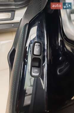 Внедорожник / Кроссовер Kia Niro 2020 в 