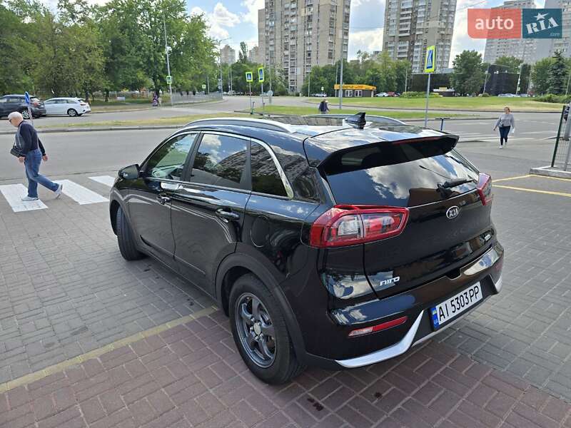 Внедорожник / Кроссовер Kia Niro 2017 в Киеве