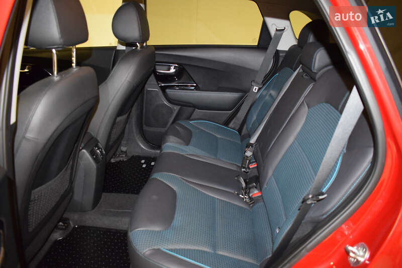 Позашляховик / Кросовер Kia Niro 2019 в Києві