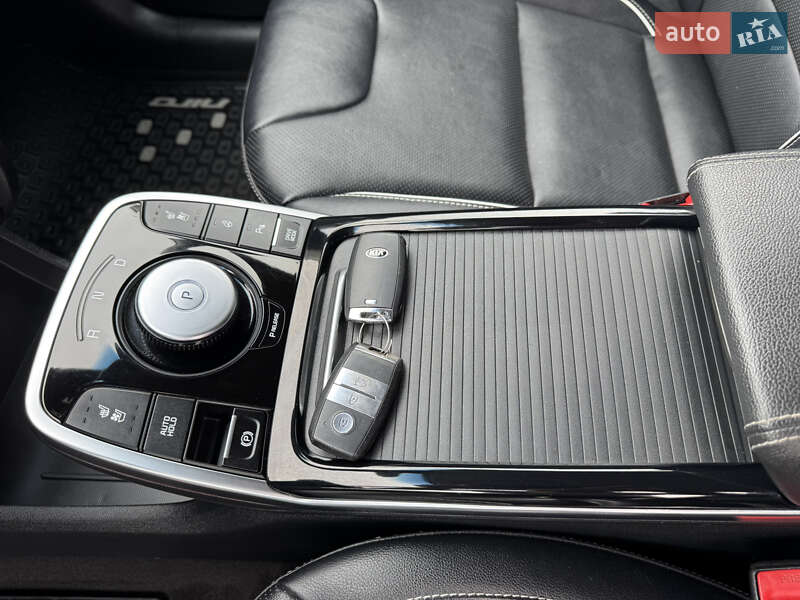 Позашляховик / Кросовер Kia Niro 2020 в Дубні