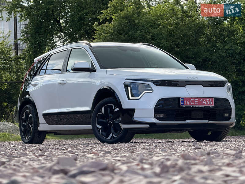 Позашляховик / Кросовер Kia Niro 2023 в Дрогобичі