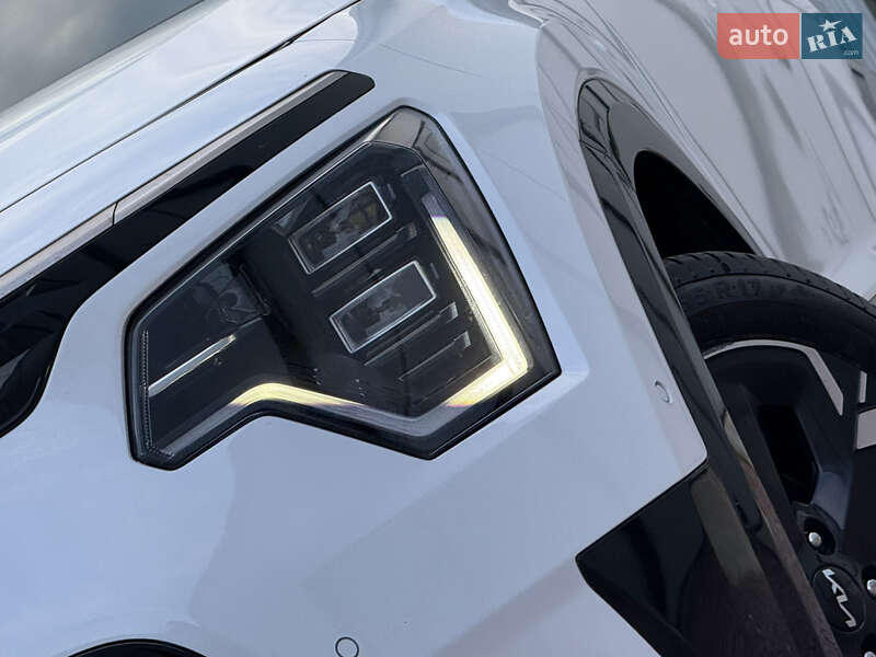 Позашляховик / Кросовер Kia Niro 2023 в Дрогобичі