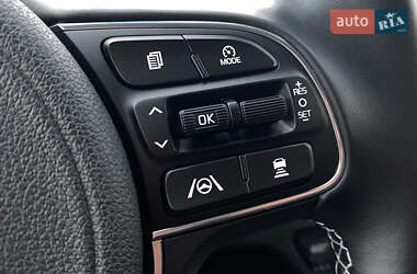 Внедорожник / Кроссовер Kia Niro 2021 в 