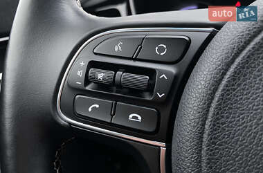 Внедорожник / Кроссовер Kia Niro 2021 в 