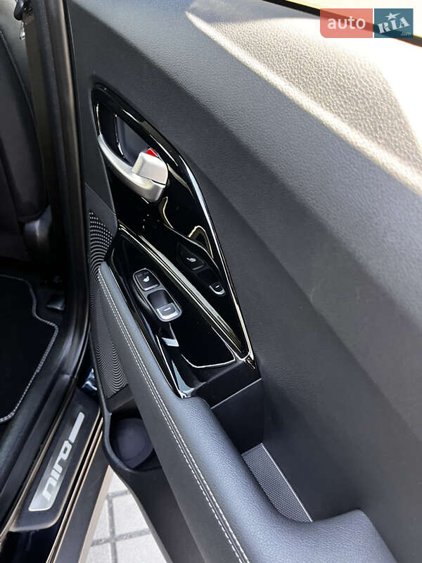 Позашляховик / Кросовер Kia Niro 2019 в Житомирі