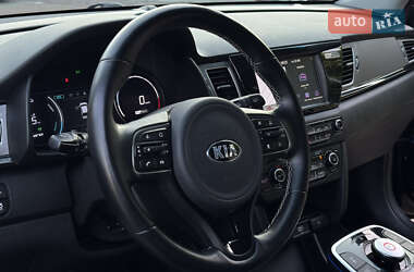 Позашляховик / Кросовер Kia Niro 2020 в 