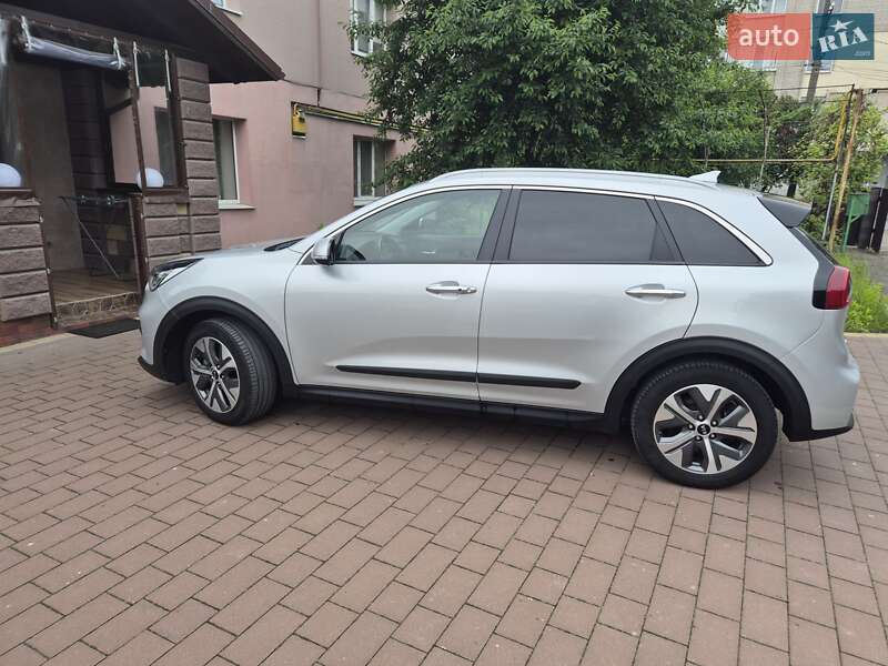 Внедорожник / Кроссовер Kia Niro 2019 в Дубно