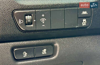 Внедорожник / Кроссовер Kia Niro 2021 в 