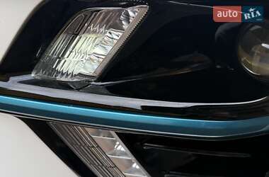 Позашляховик / Кросовер Kia Niro 2020 в 