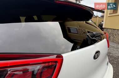 Позашляховик / Кросовер Kia Niro 2020 в 
