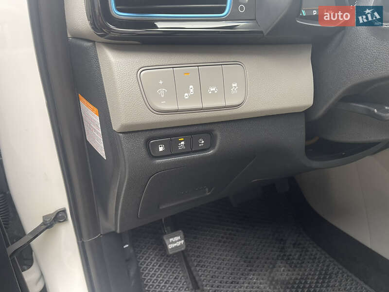 Внедорожник / Кроссовер Kia Niro 2017 в Ровно