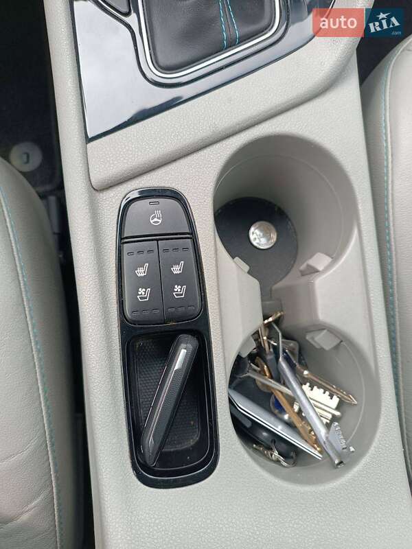 Внедорожник / Кроссовер Kia Niro 2017 в Львове фото 3 Внедорожник / Кроссовер Kia Niro 2017 в Львове