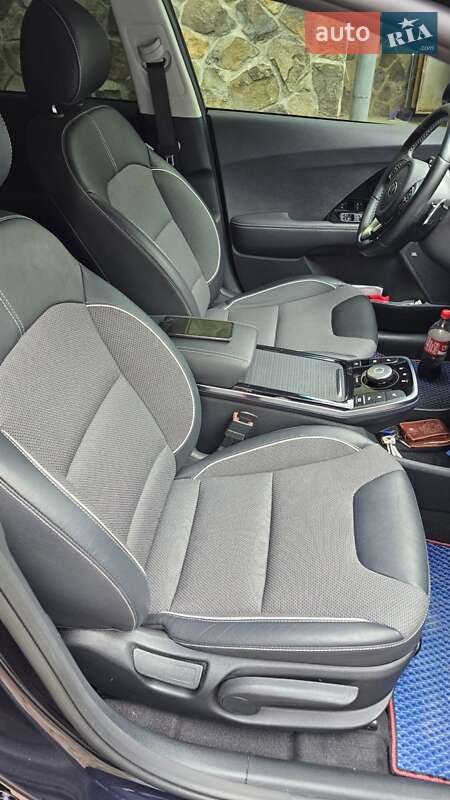 Внедорожник / Кроссовер Kia Niro 2020 в Ужгороде