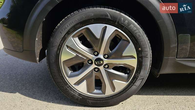 Внедорожник / Кроссовер Kia Niro 2020 в Ужгороде