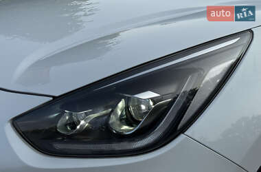 Внедорожник / Кроссовер Kia Niro 2021 в 