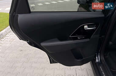 Позашляховик / Кросовер Kia Niro 2021 в 