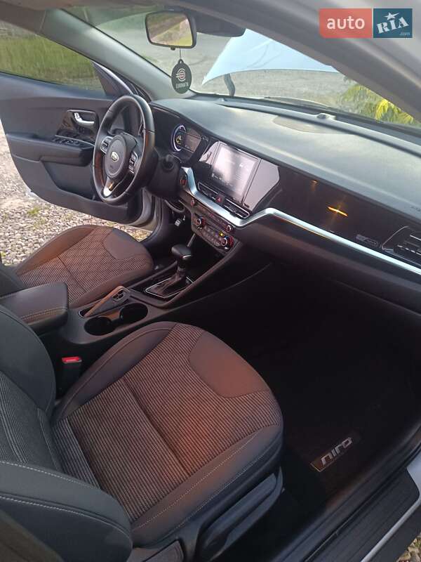 Внедорожник / Кроссовер Kia Niro 2020 в Черновцах фото 17 Внедорожник / Кроссовер Kia Niro 2020 в Черновцах