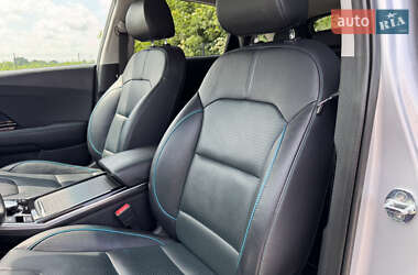 Позашляховик / Кросовер Kia Niro 2021 в 