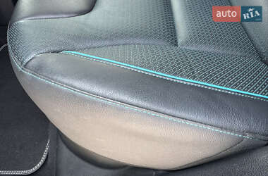 Позашляховик / Кросовер Kia Niro 2021 в 