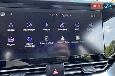 Позашляховик / Кросовер Kia Niro 2021 в 