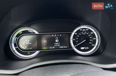 Внедорожник / Кроссовер Kia Niro 2016 в 