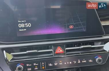 Позашляховик / Кросовер Kia Niro 2024 в 