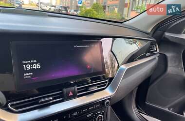 Позашляховик / Кросовер Kia Niro 2021 в 