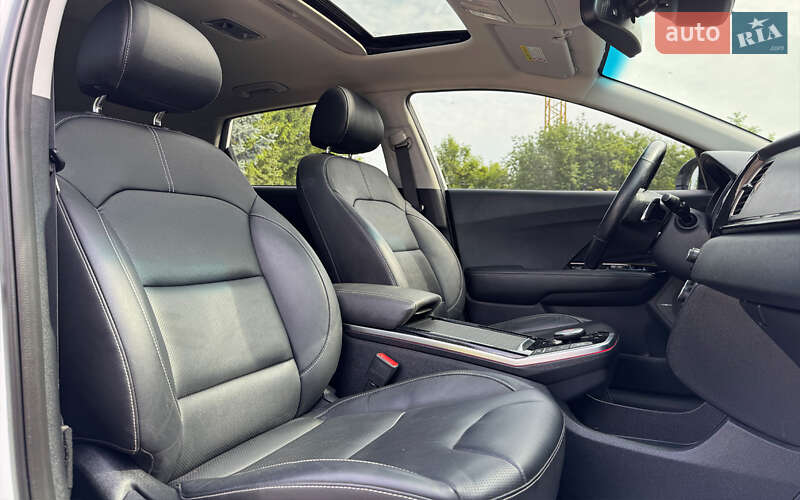 Внедорожник / Кроссовер Kia Niro 2020 в Львове