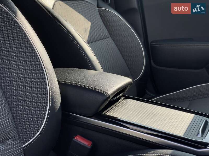 Позашляховик / Кросовер Kia Niro 2021 в Львові фото 16 Позашляховик / Кросовер Kia Niro 2021 в Львові